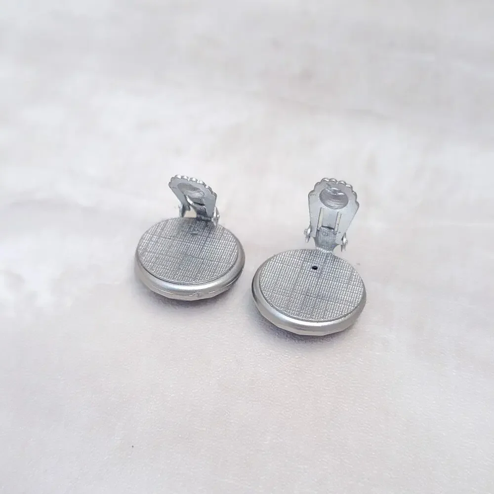 Vintage Clip On Earrings Matte Silver Tone Faceted Domed Circle 7/8